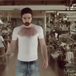 put a body at that dool , and write in the t short Mr. Nobody
