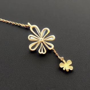 jewelry from another universe, jewelry from another world, jewelry from the future, high quality, four-leaf clover shaped, 10 k