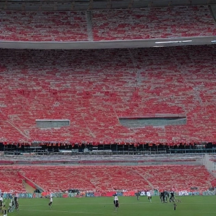 Photo of Estdio do Morumbi full of fans, S�o Paulo winning the game, high resolution photography, te; 8k, intricate detail, photorealistic, realistic light, wide angle, kinkfolk photography, A+D architecture